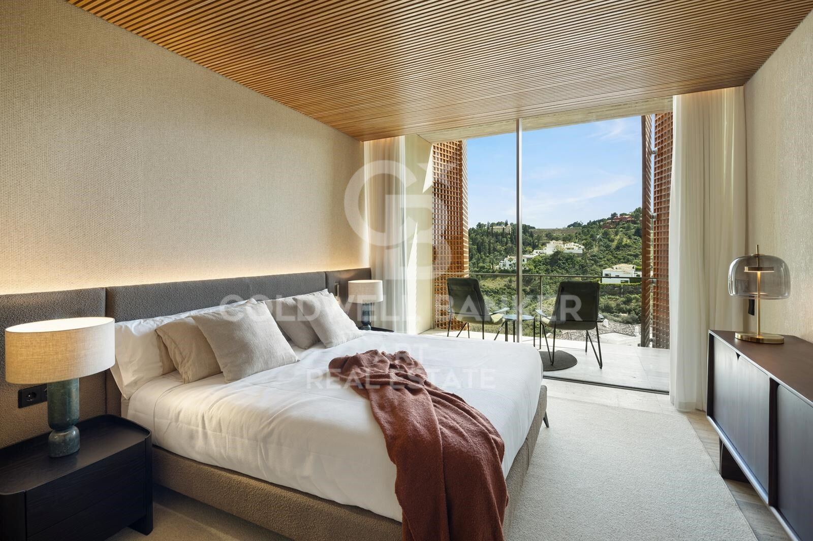 Architectural masterpiece with panoramic sea views in El Madroñal