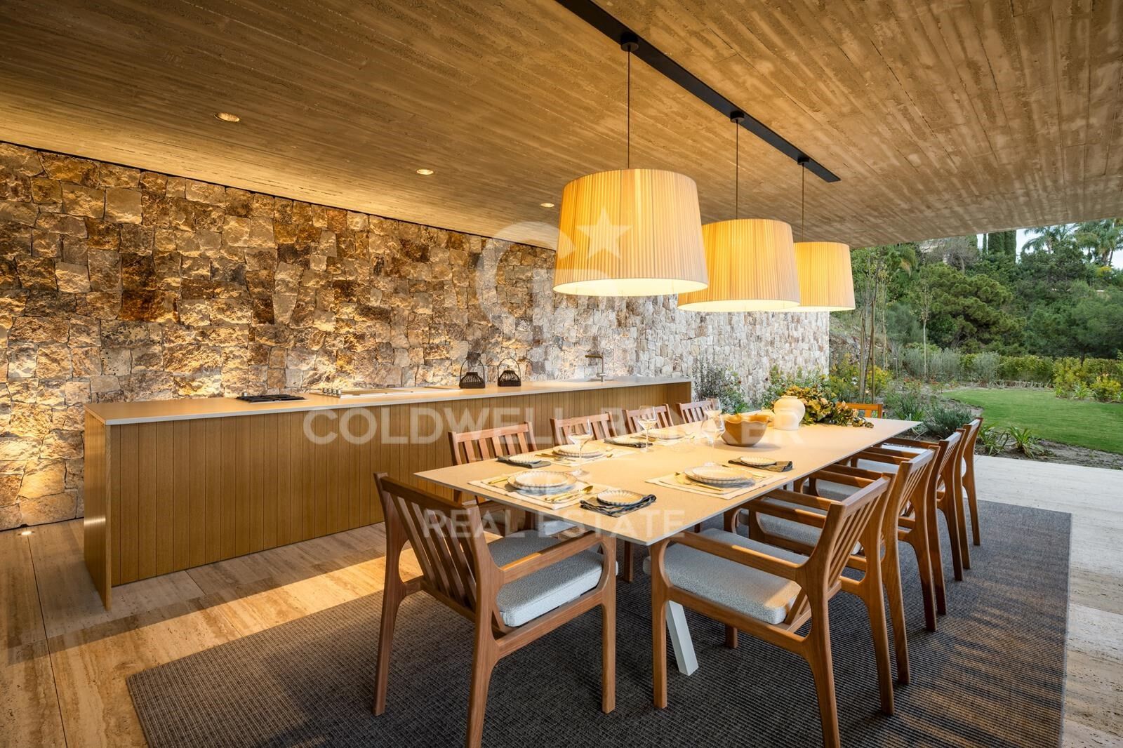 Architectural masterpiece with panoramic sea views in El Madroñal