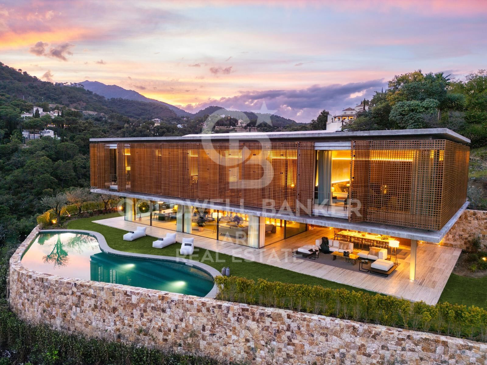 Obra maestra arquitectónica con vistas panorámicas al mar en El Madroñal