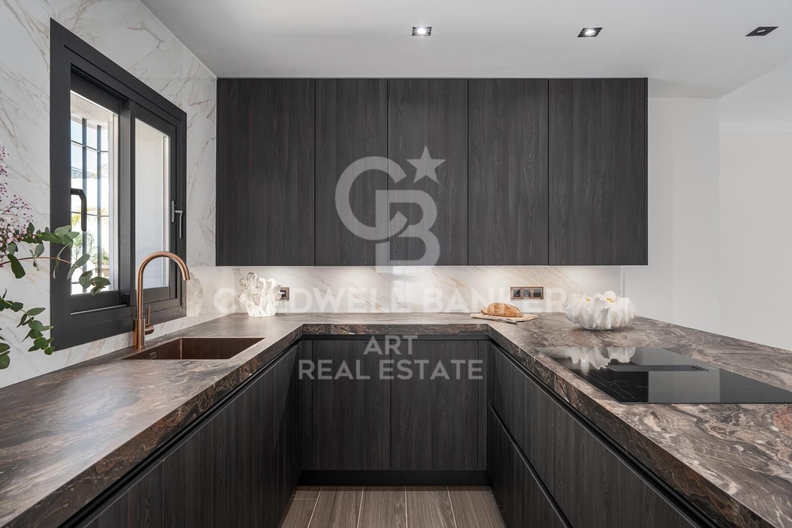 Élégante villa de 6 chambres près de Puerto Banús avec piscine et sauna