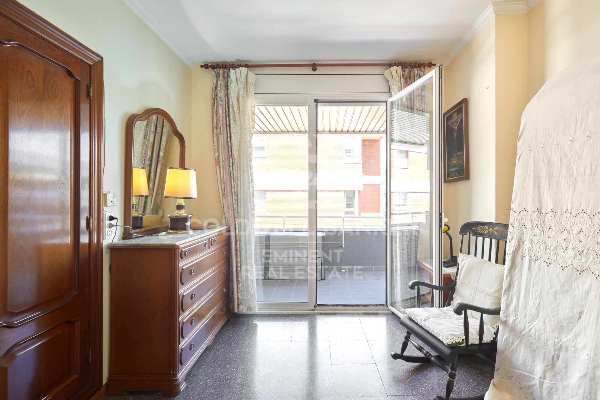 Flat 4 Bedrooms Sale Barcelona