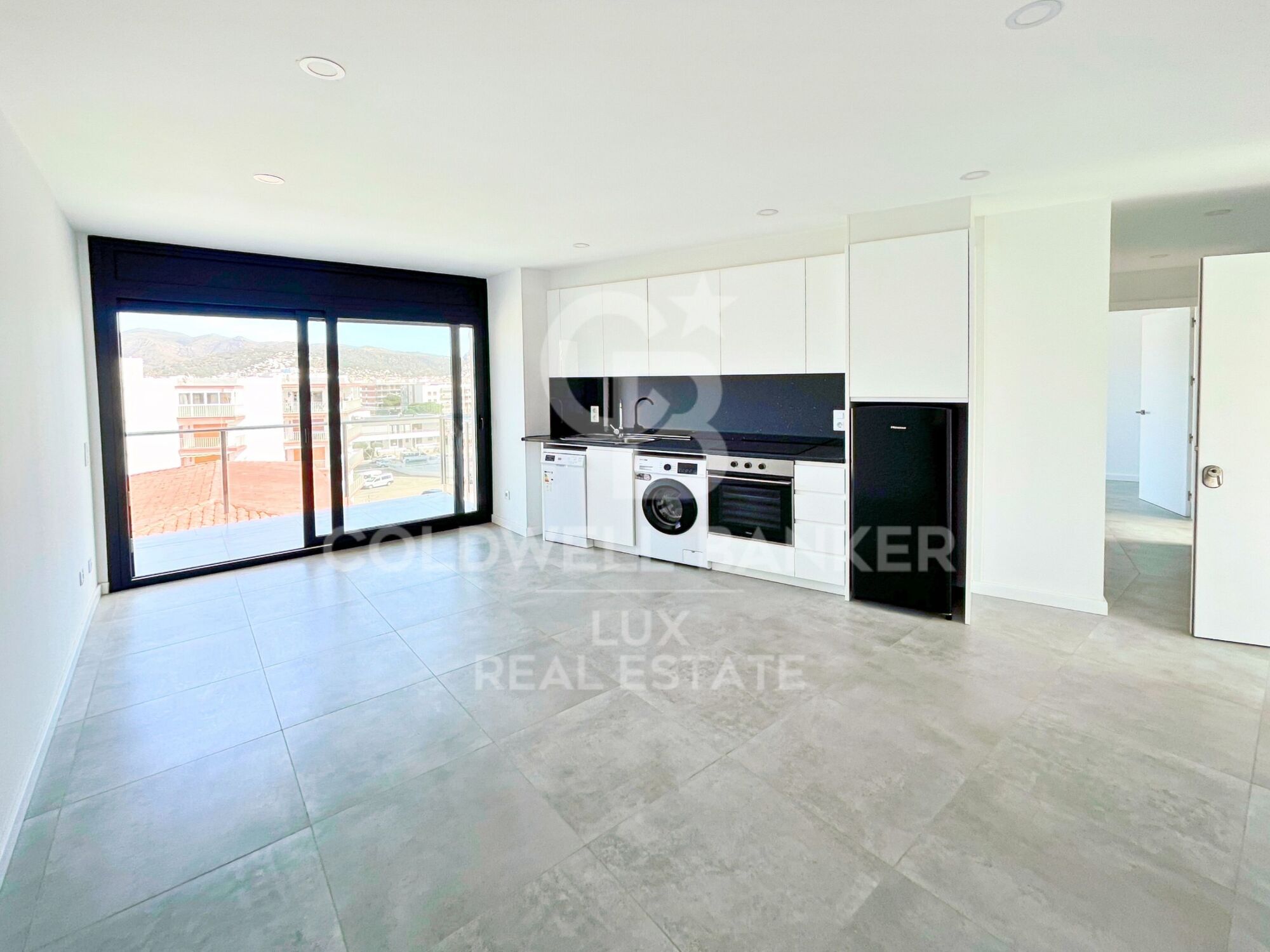 Piso ático nuevo cerca de la playa en la Costa Brava