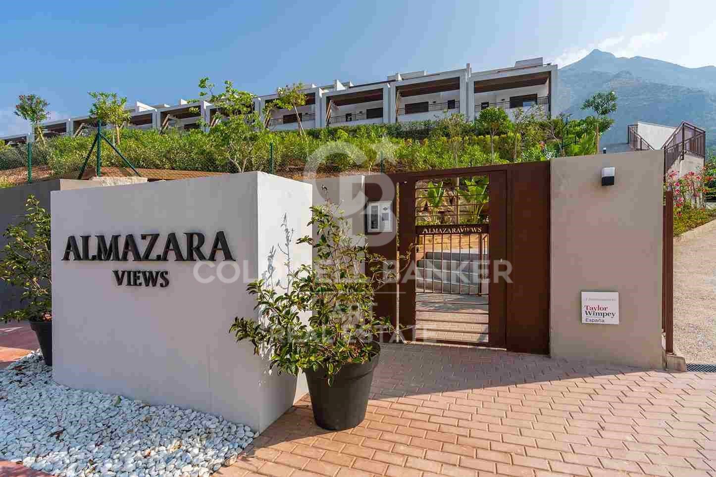 Maisons jumelées avec vue sur Gibraltar à Istán