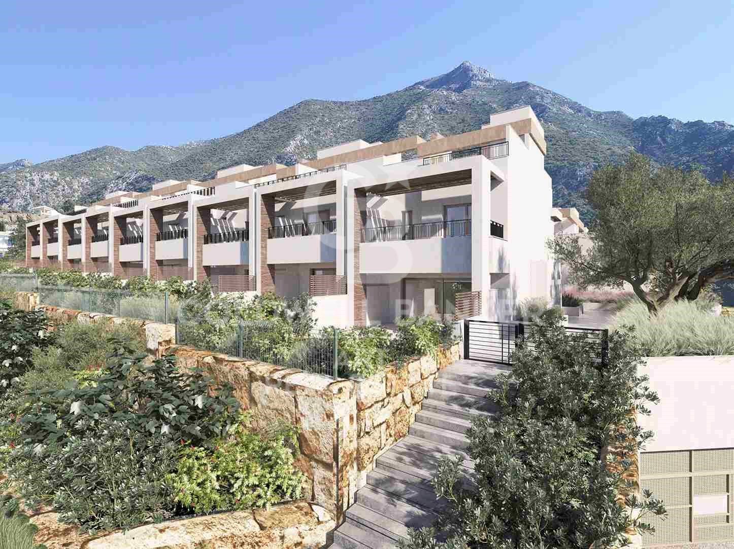 Viviendas adosadas con vistas a Gibraltar en Istán