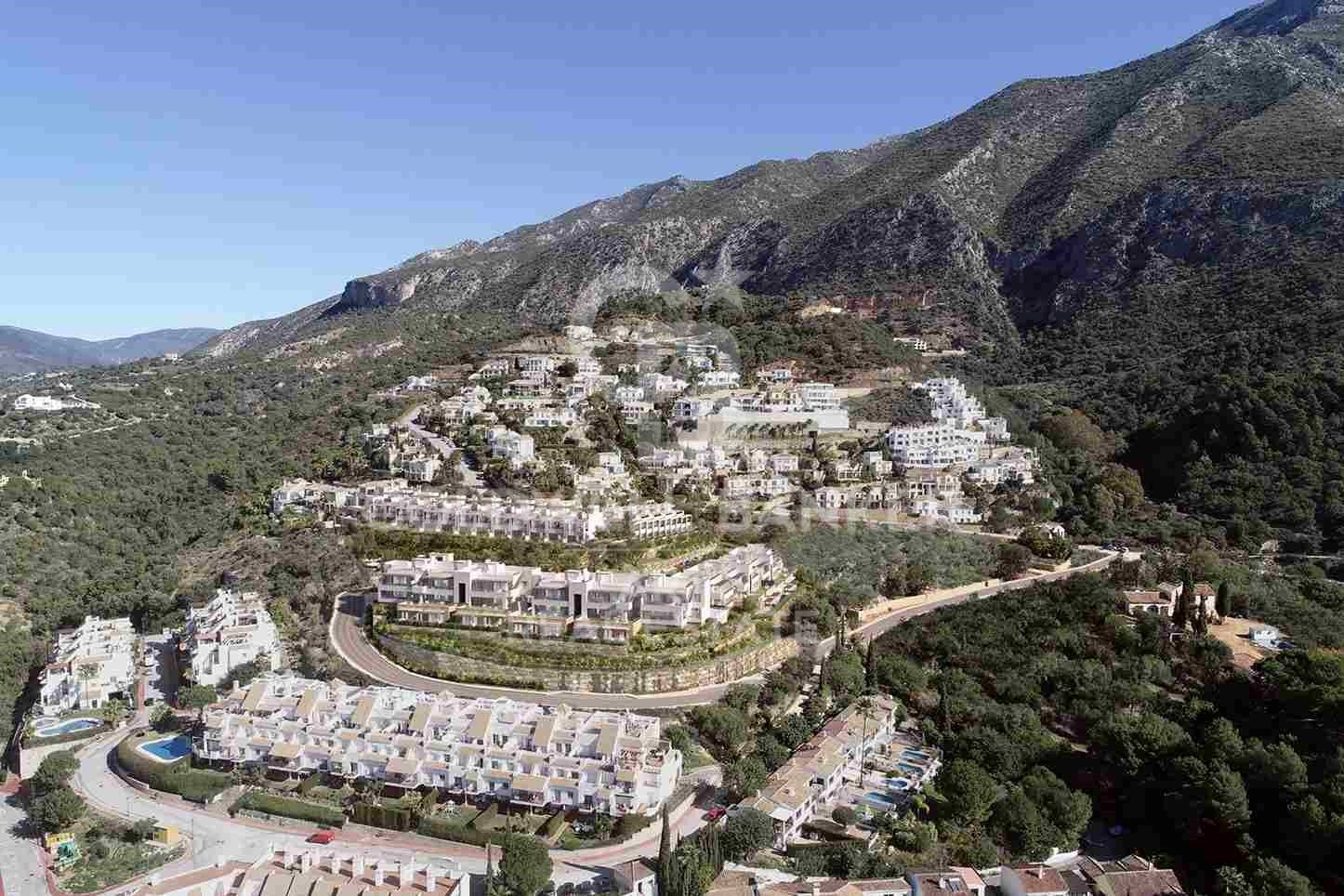 Maisons jumelées avec vue sur Gibraltar à Istán