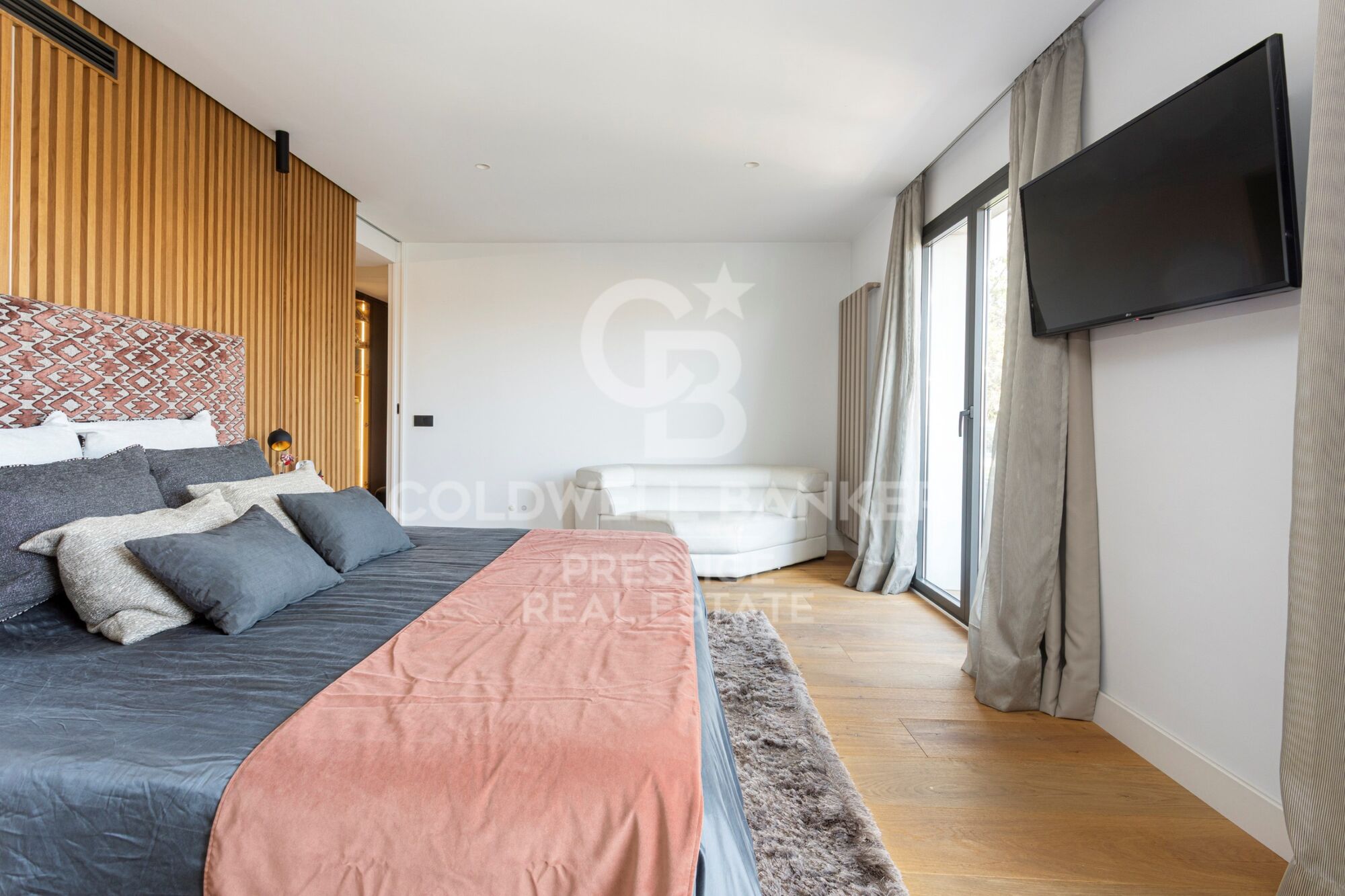 Appartement haut standing à Sant Gervasi - rénové, 3 suites, terrasses et garage triple