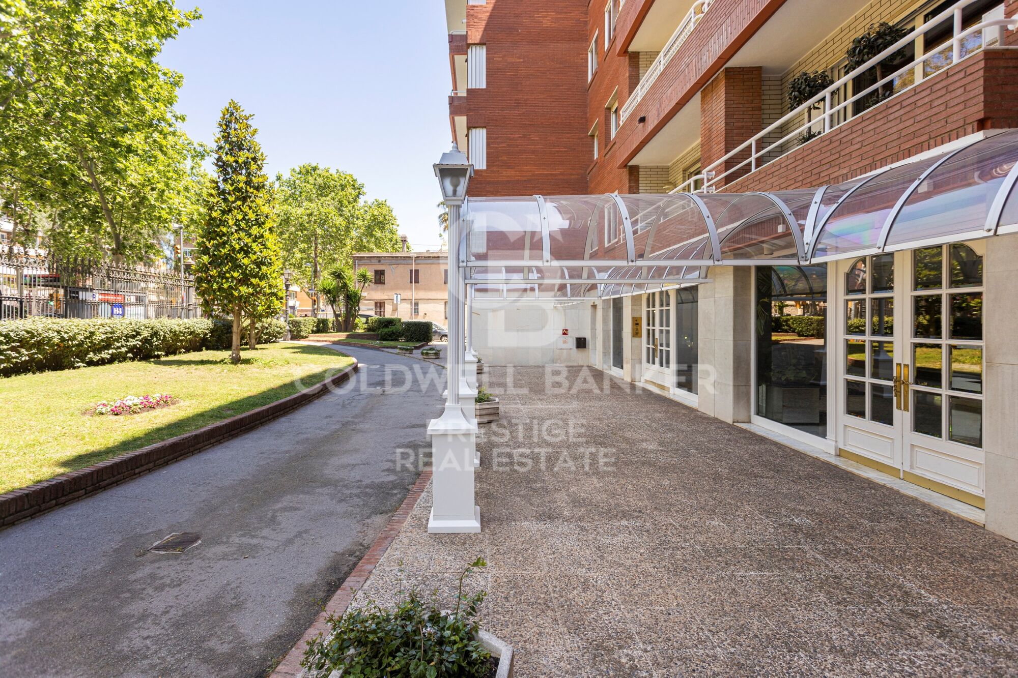 Appartement haut standing à Sant Gervasi - rénové, 3 suites, terrasses et garage triple