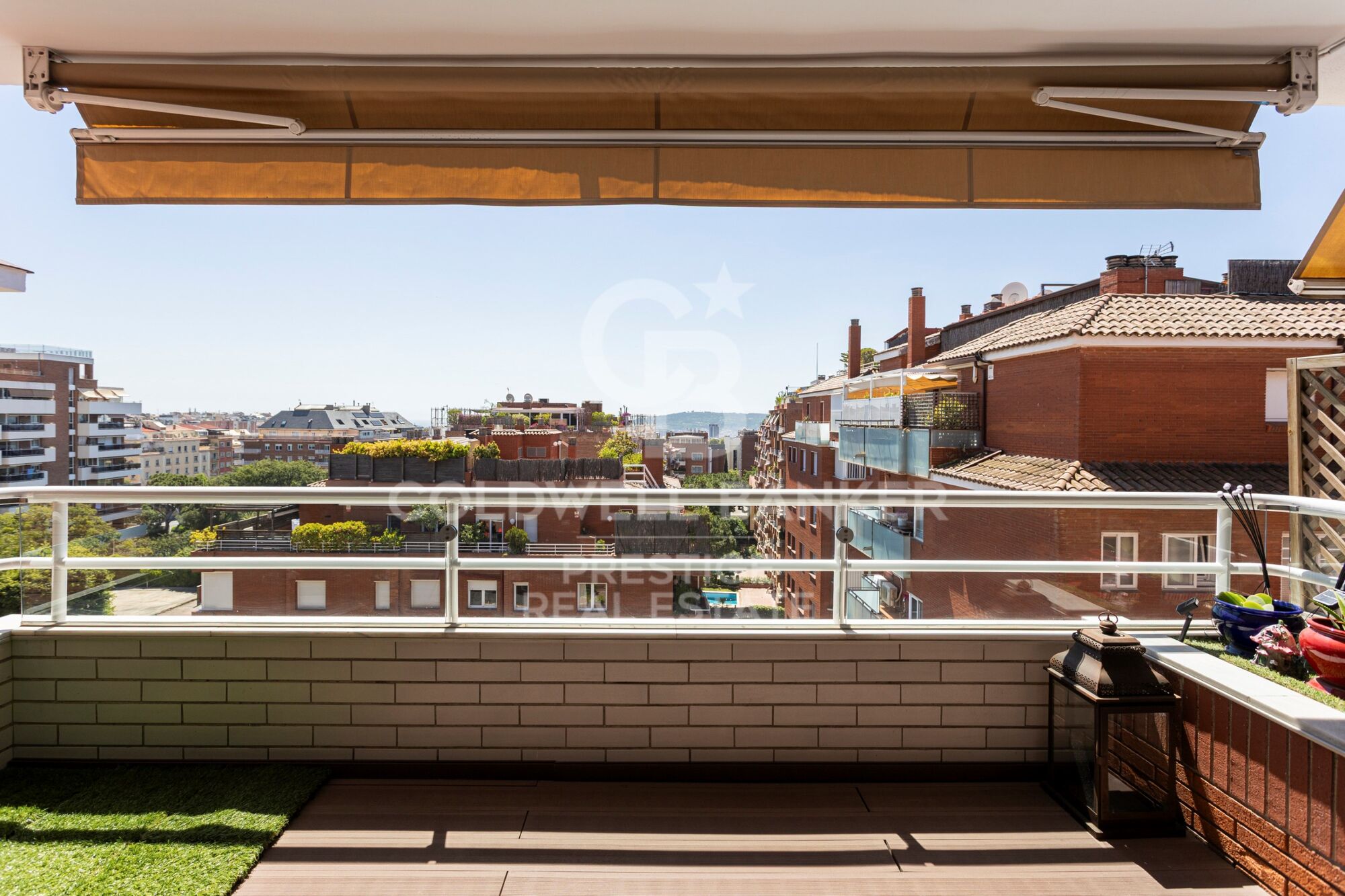 Appartement haut standing à Sant Gervasi - rénové, 3 suites, terrasses et garage triple