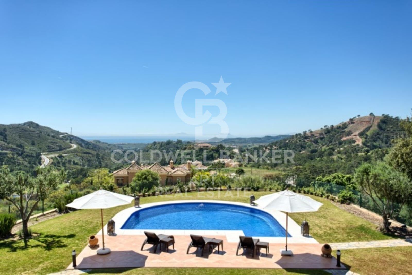 Exclusiva villa de lujo en primera línea de golf en Marbella Club Golf Resort, Benahavís