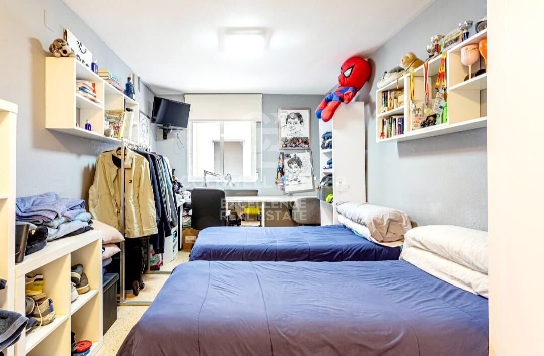 Teilrenovierte herrschaftliche Wohnung von 178m2 mit Terrasse zum Verkauf in Sant Francesc