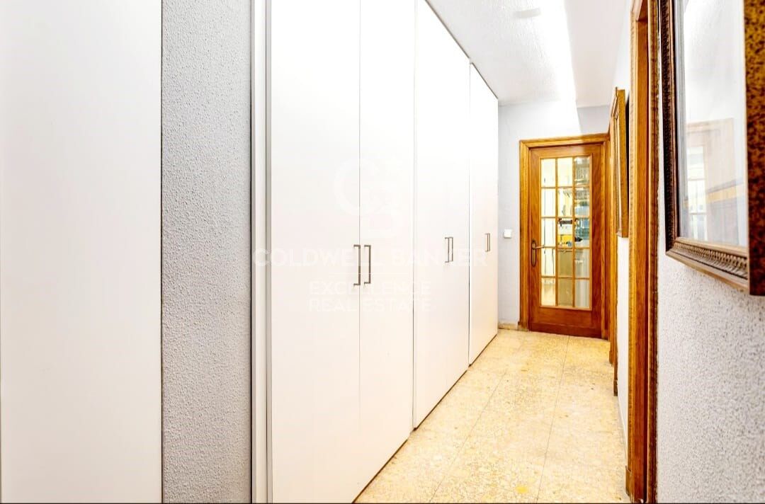 Teilrenovierte herrschaftliche Wohnung von 178m2 mit Terrasse zum Verkauf in Sant Francesc