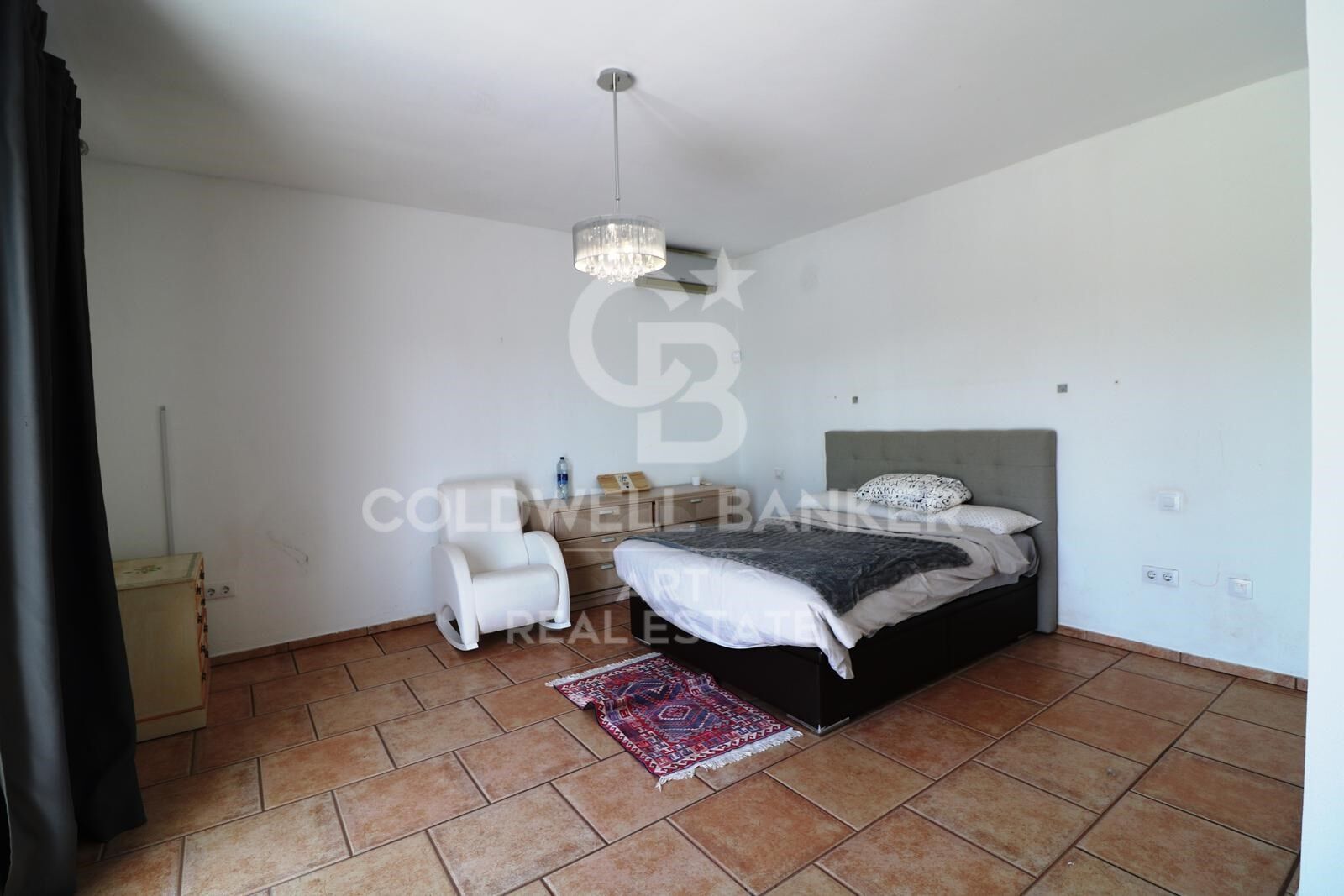 Freistehende Villa mit Golfblick und Gästeapartment in Sotogrande Alto