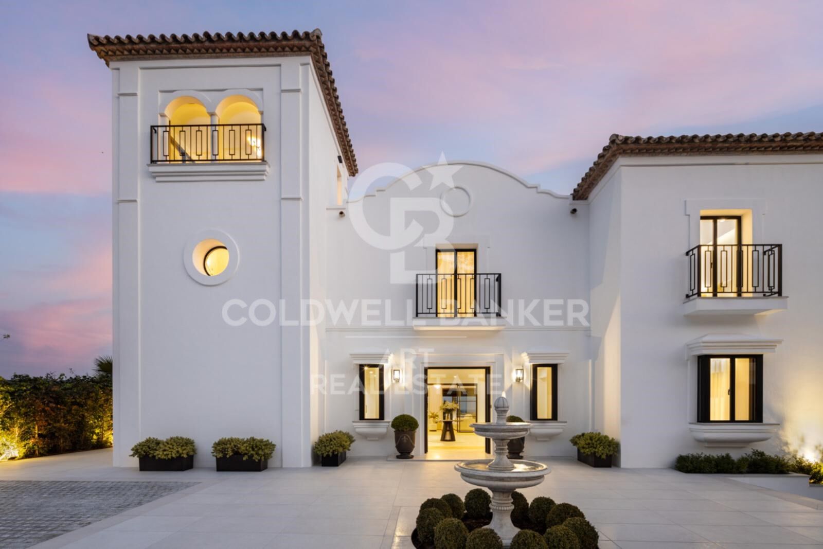 Villa moderna y elegante con impresionantes vistas al Mediterráneo, Benahavís, Marbella