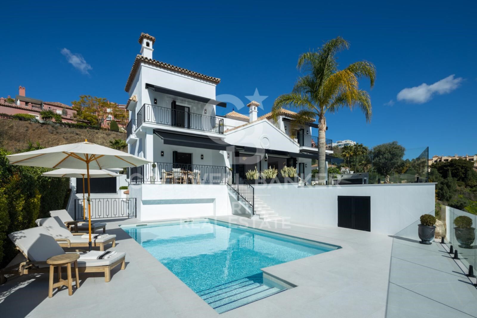 Elegant modern villa with breathtaking Mediterranean views in Benahavís, Marbella