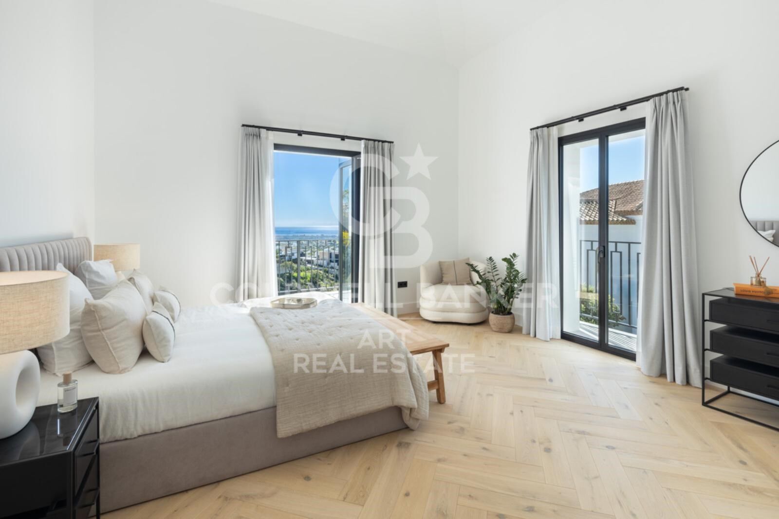 Elegante moderne Villa mit atemberaubendem Blick auf das Mittelmeer, Benahavís, Marbella