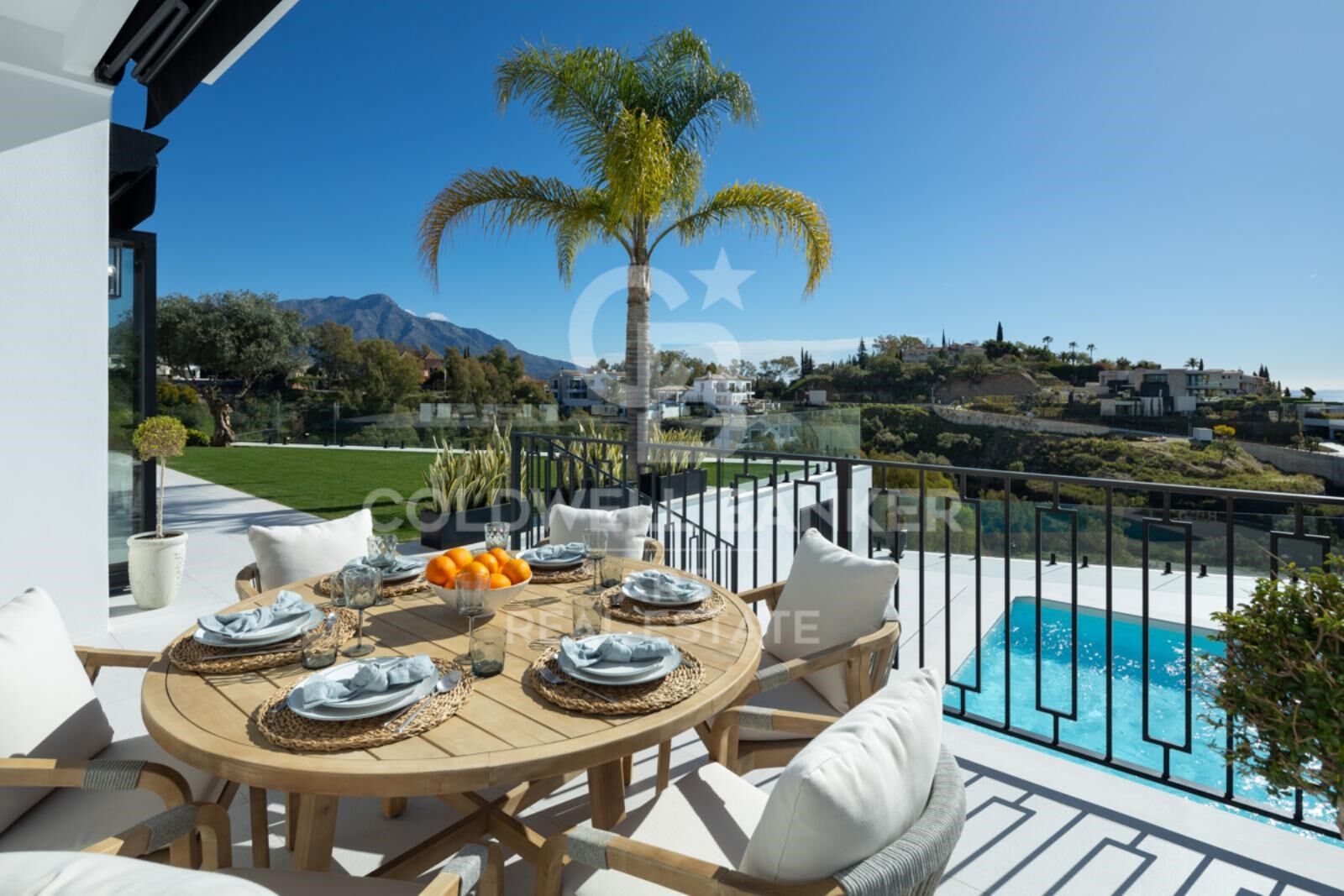 Villa moderna y elegante con impresionantes vistas al Mediterráneo, Benahavís, Marbella