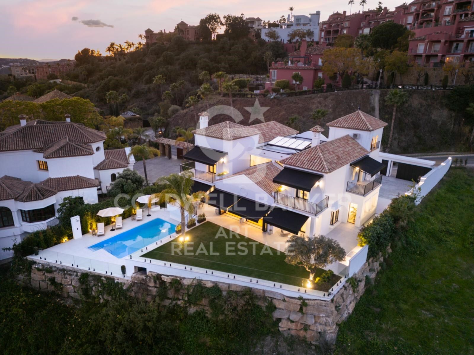 Villa moderna y elegante con impresionantes vistas al Mediterráneo, Benahavís, Marbella
