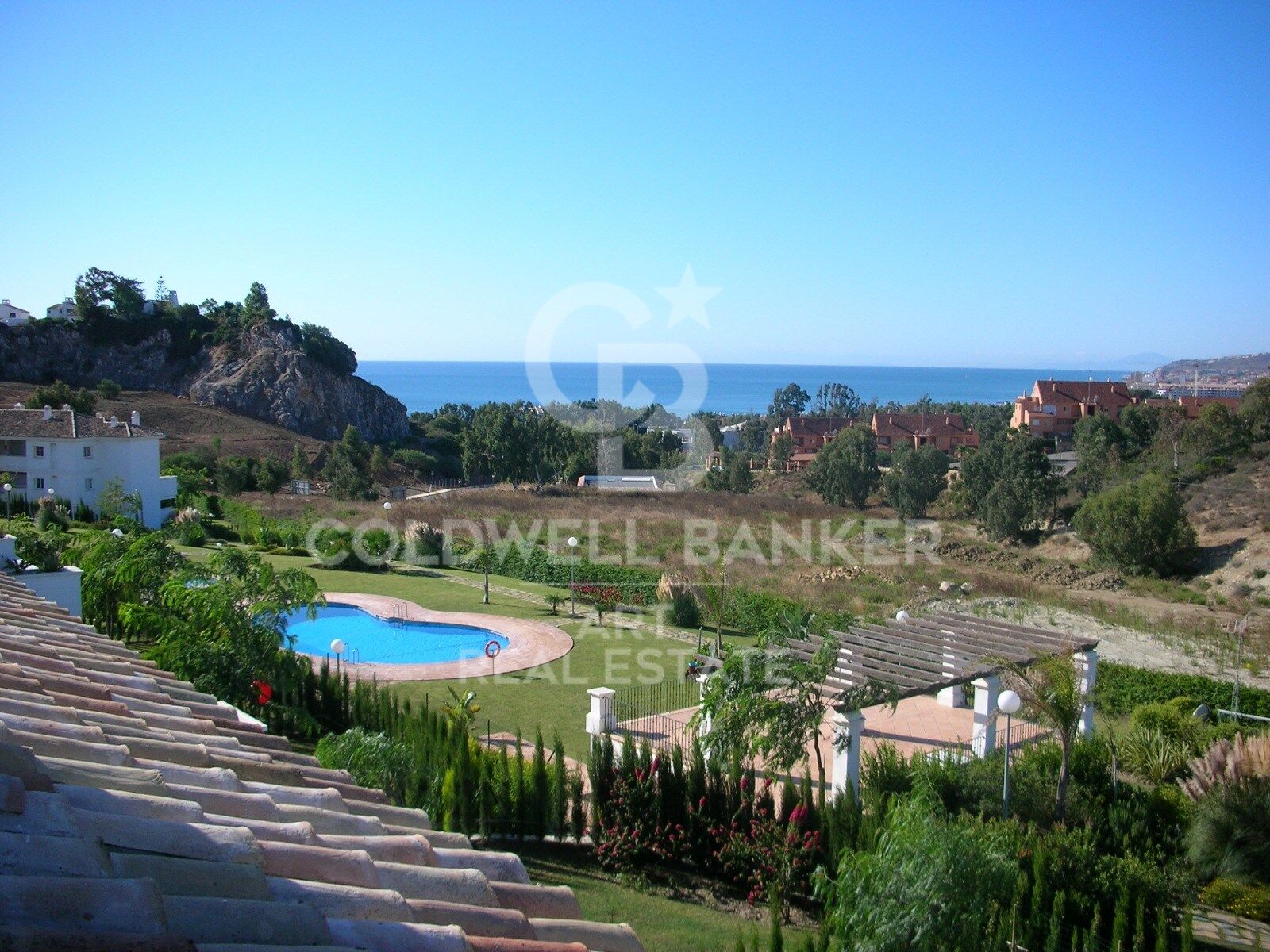 Exclusive penthouse with large terrace and spectacular views in Majestic Gardens, Casares