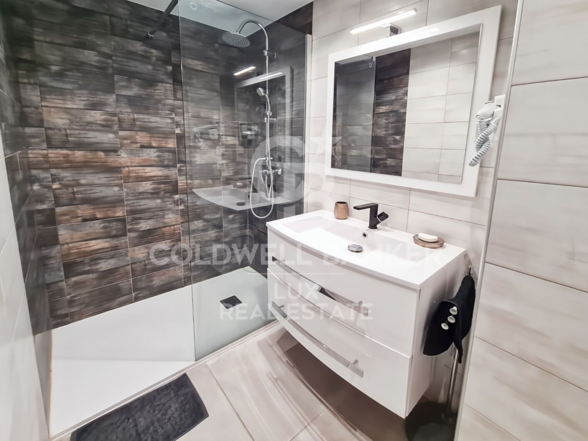 Apartamento reformado con vistas al canal y licencia turística, Empuriabrava centro