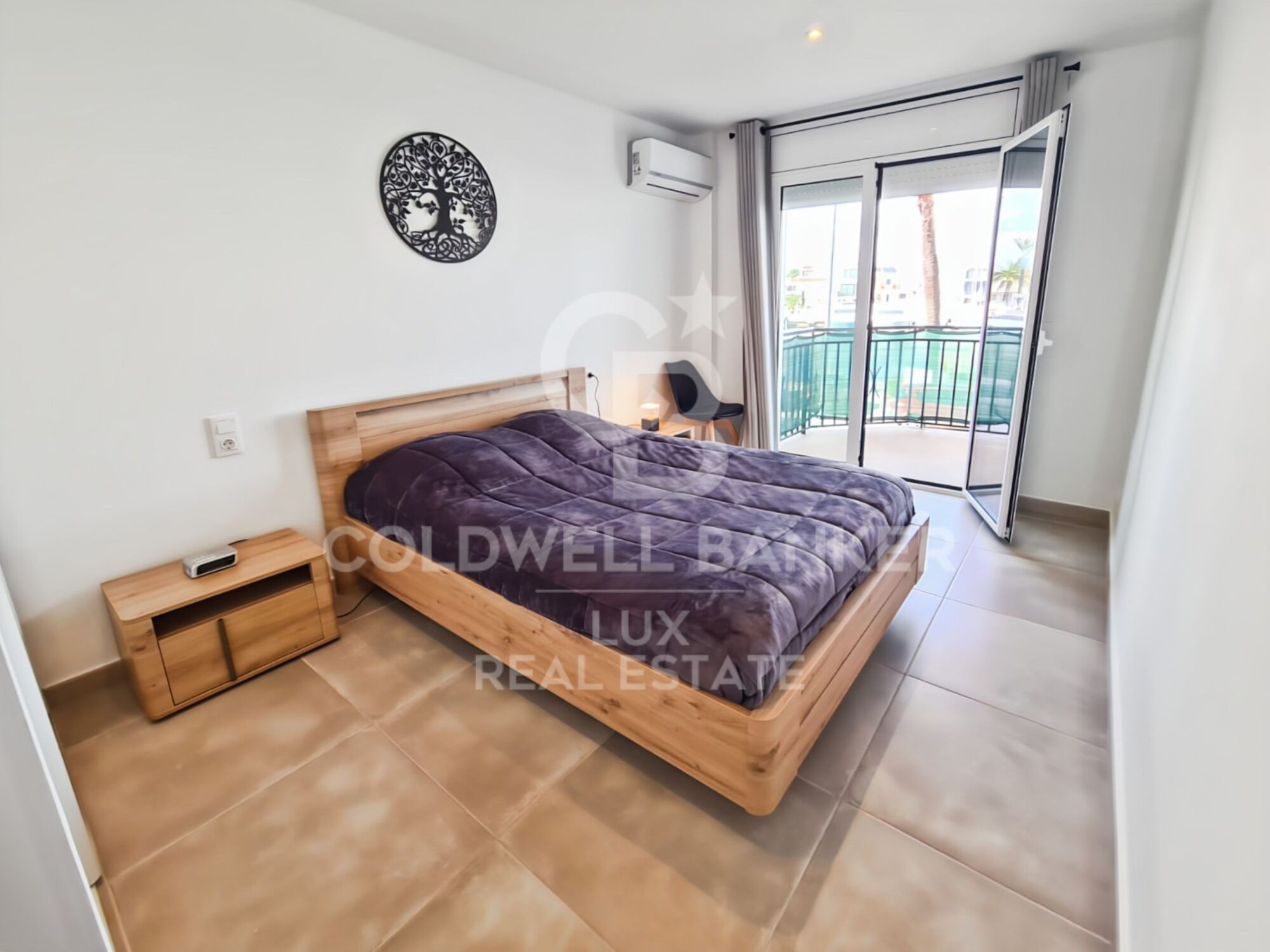 Appartement rénové avec vue canal et licence touristique, Empuriabrava centre