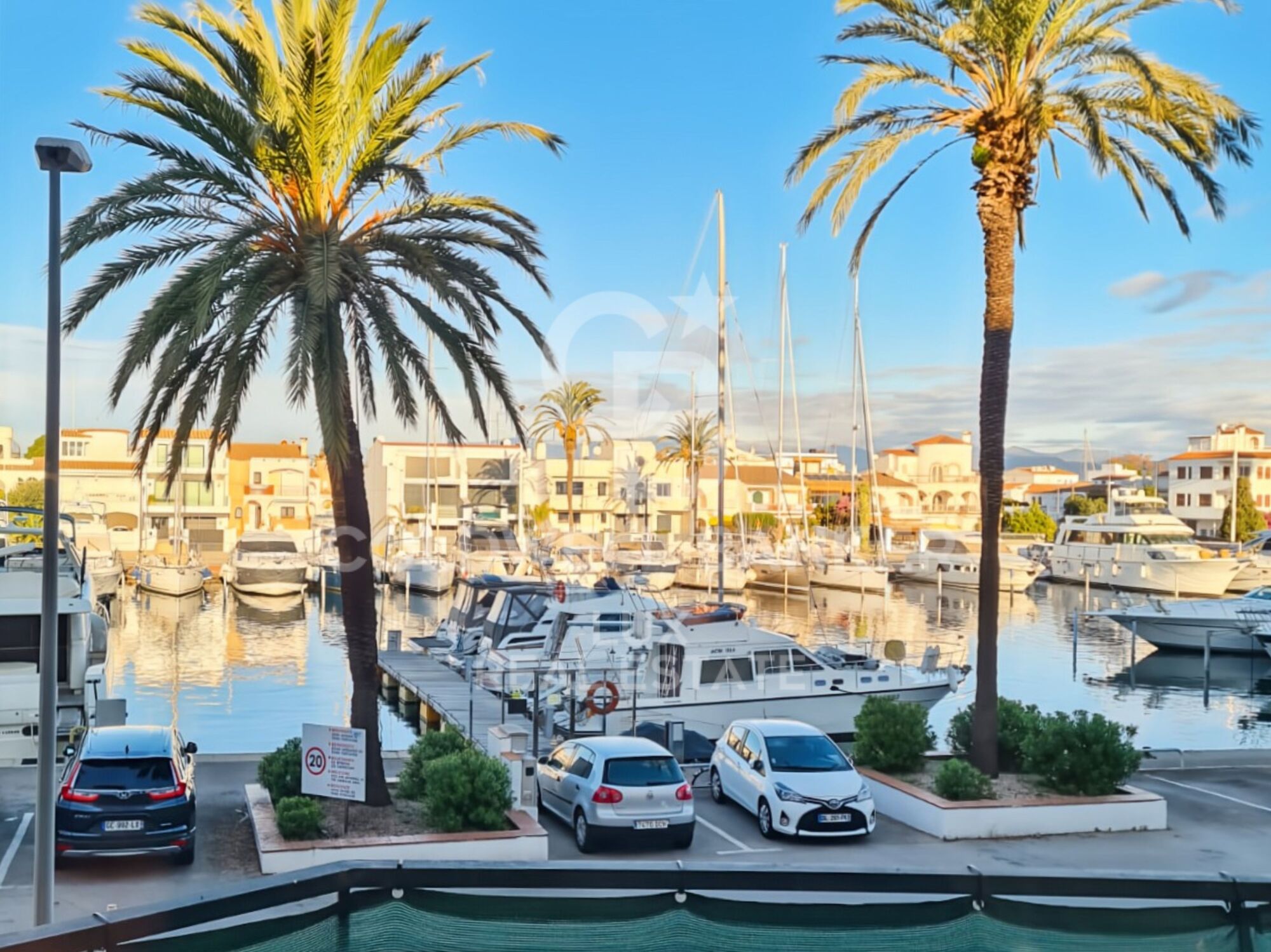 Appartement rénové avec vue canal et licence touristique, Empuriabrava centre
