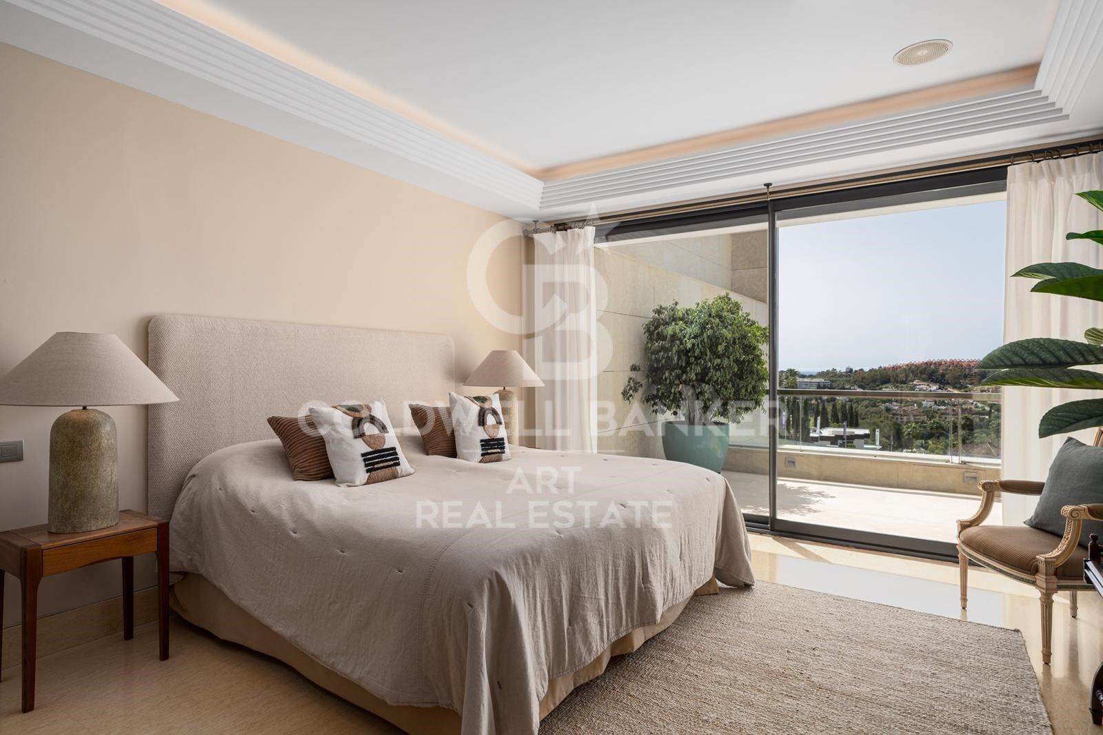 Duplex-Penthouse mit privatem Pool und Panoramablick in Los Arrayanes, Nueva Andalucía