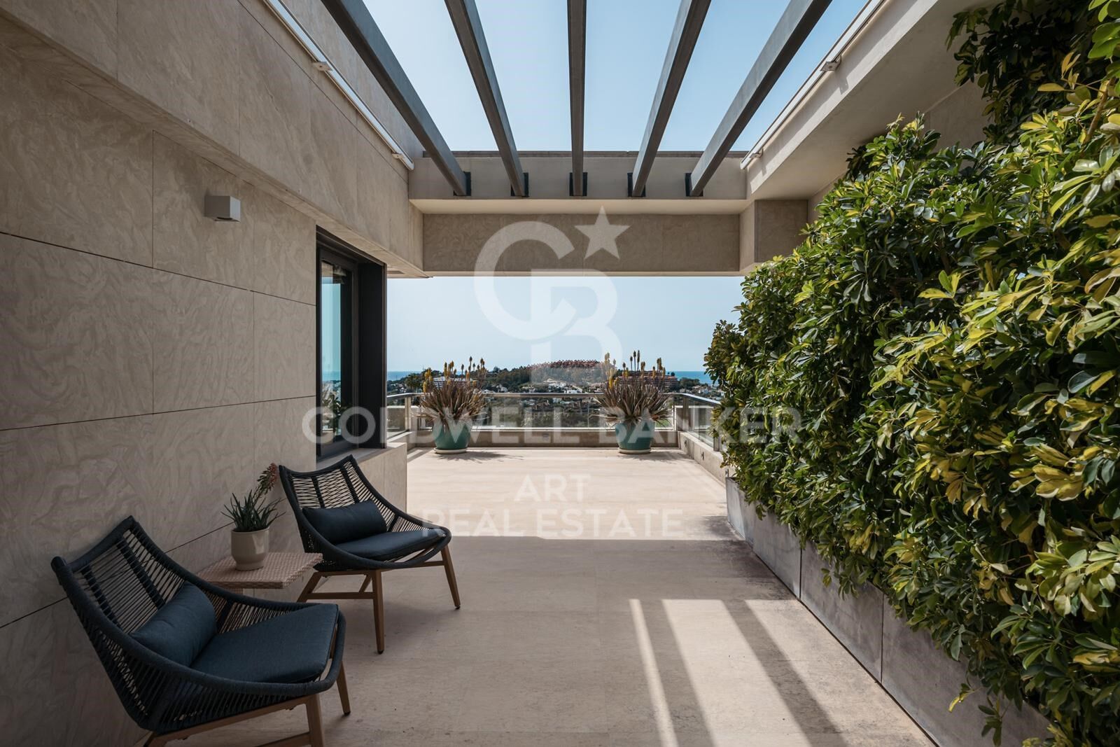 Duplex-Penthouse mit privatem Pool und Panoramablick in Los Arrayanes, Nueva Andalucía