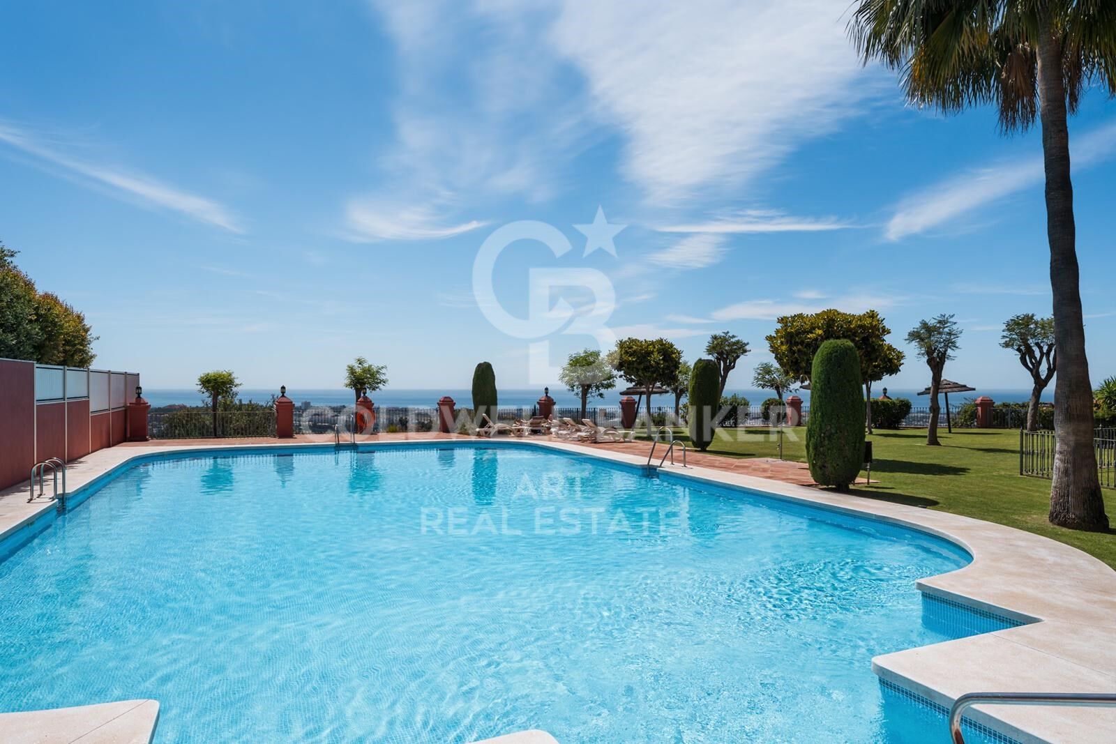 Luxury duplex penthouse with panoramic views in Torre Halcones, Benahavis