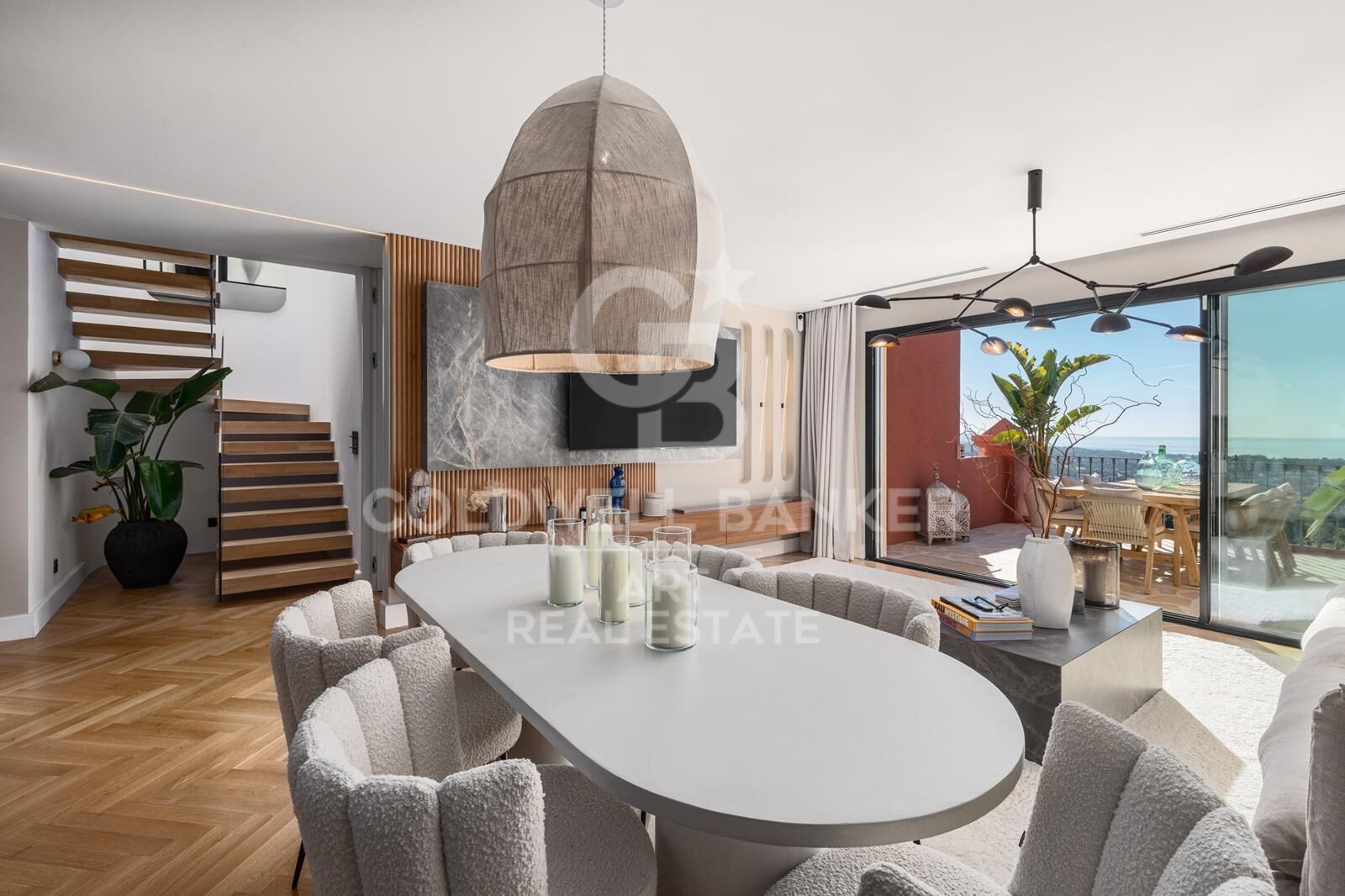 Penthouse de luxe en duplex avec vue panoramique à Torre Halcones, Benahavis