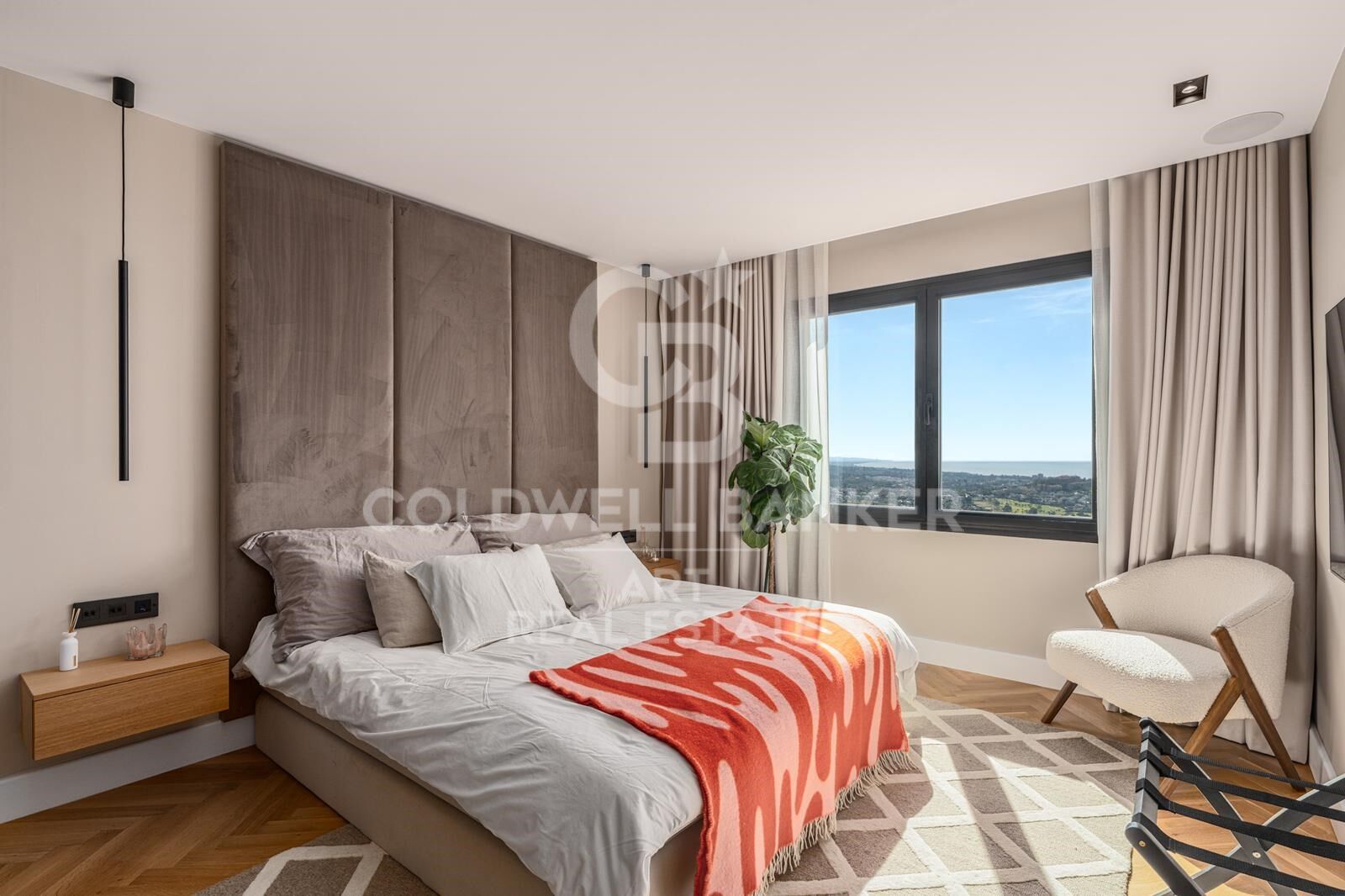 Luxury duplex penthouse with panoramic views in Torre Halcones, Benahavis