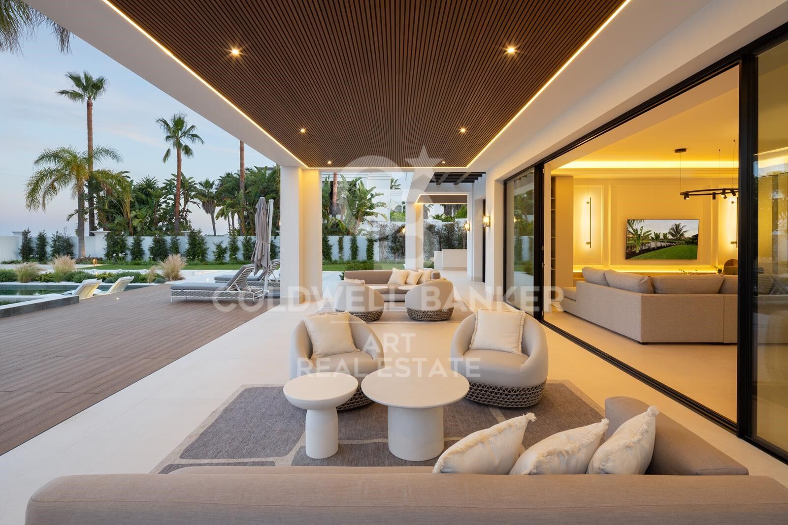 Modern luxury villa with panoramic views in Monte Halcones, Benahavís