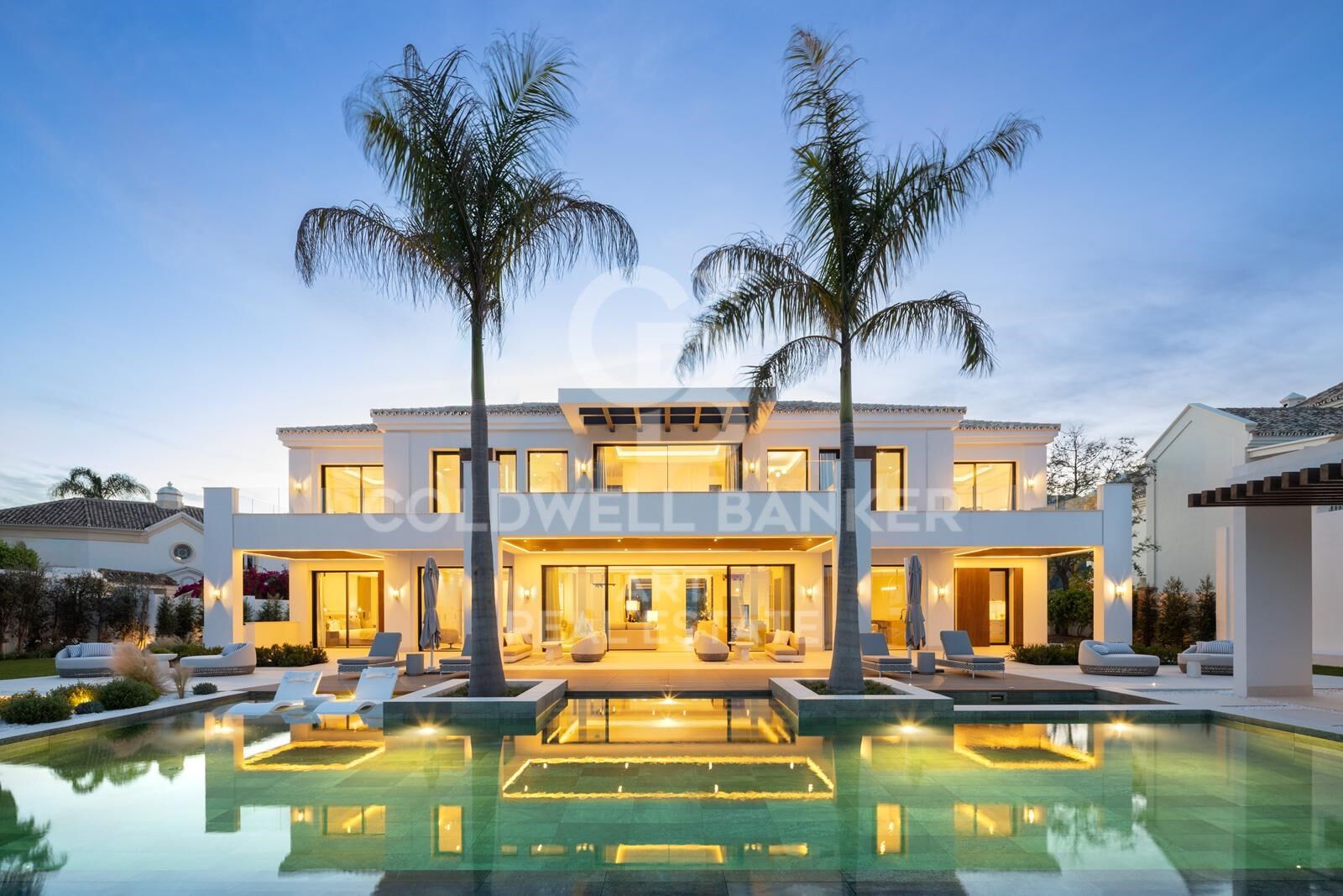 Modern luxury villa with panoramic views in Monte Halcones, Benahavís