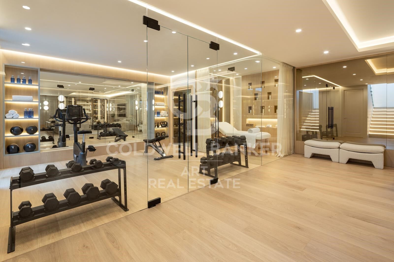 Modern luxury villa with panoramic views in Monte Halcones, Benahavís