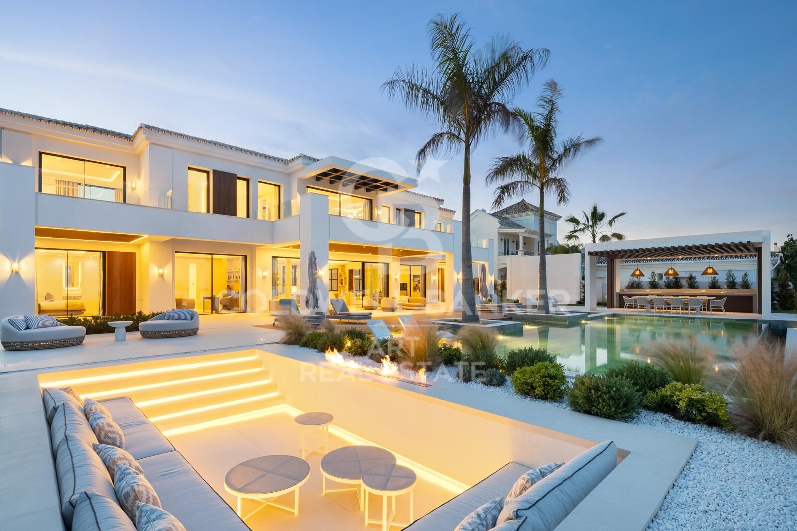 Moderne Luxusvilla mit Panoramablick in Monte Halcones, Benahavís