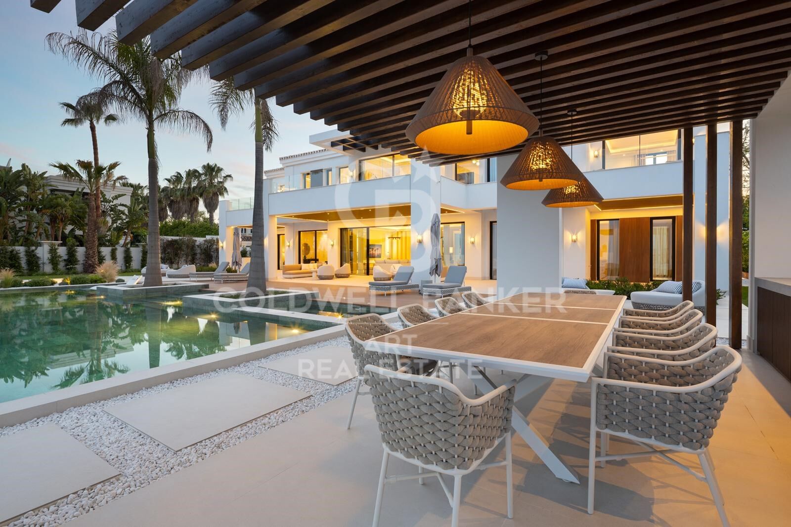 Villa moderna de lujo con vistas panorámicas en Monte Halcones, Benahavís