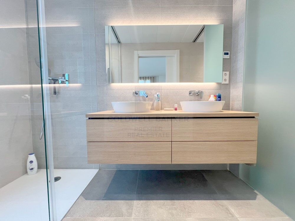 Piso con terraza privada en el RESORT INFINITUM de Salou