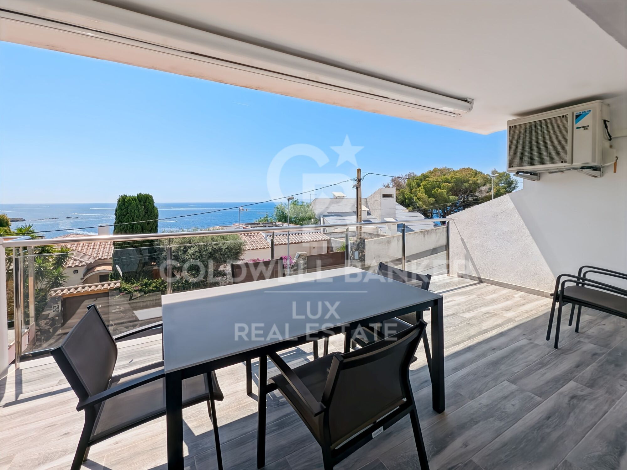 Wohnung nur 250 m vom Strand Canyelles in Roses entfernt.