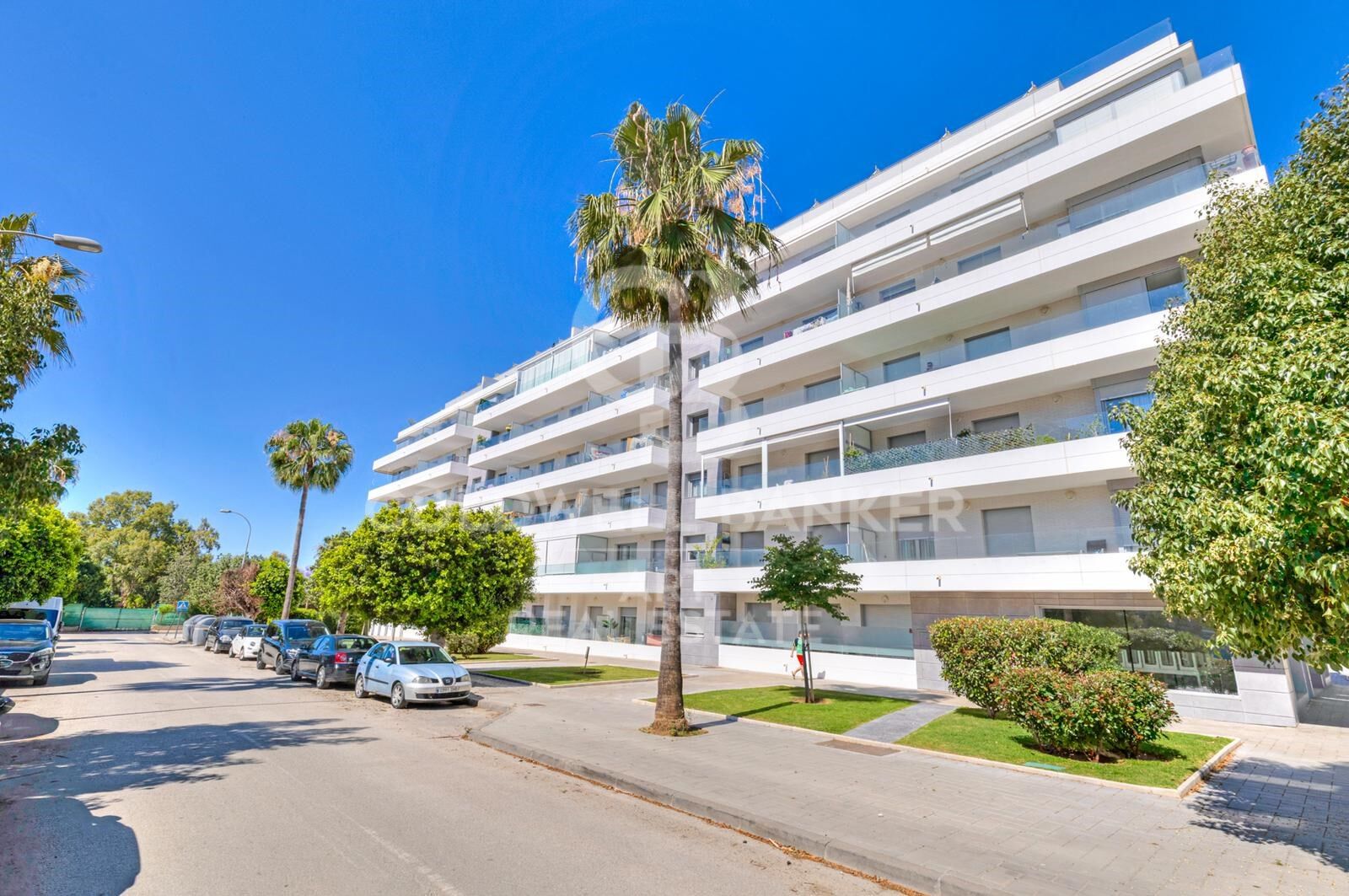 Elégant appartement de 3 chambres à coucher à Jardines de Guadaiza, Nueva Andalucía