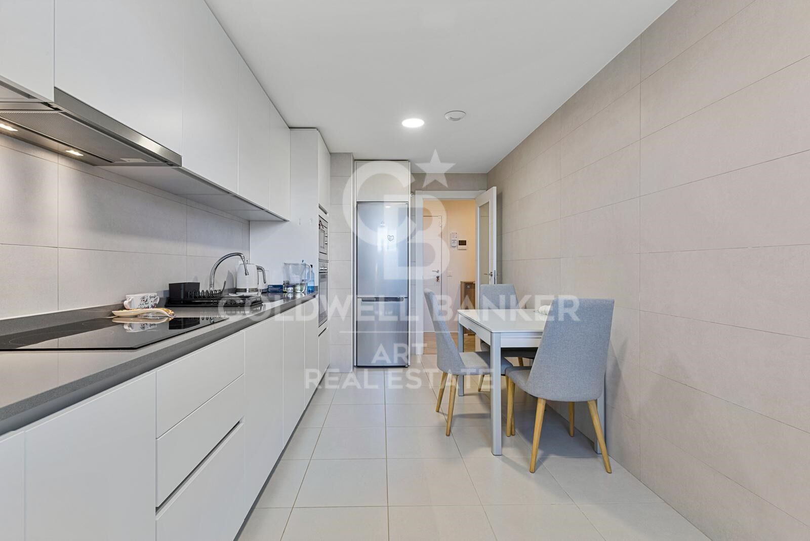 Elegante 3-Schlafzimmer-Wohnung in Jardines de Guadaiza, Nueva Andalucia
