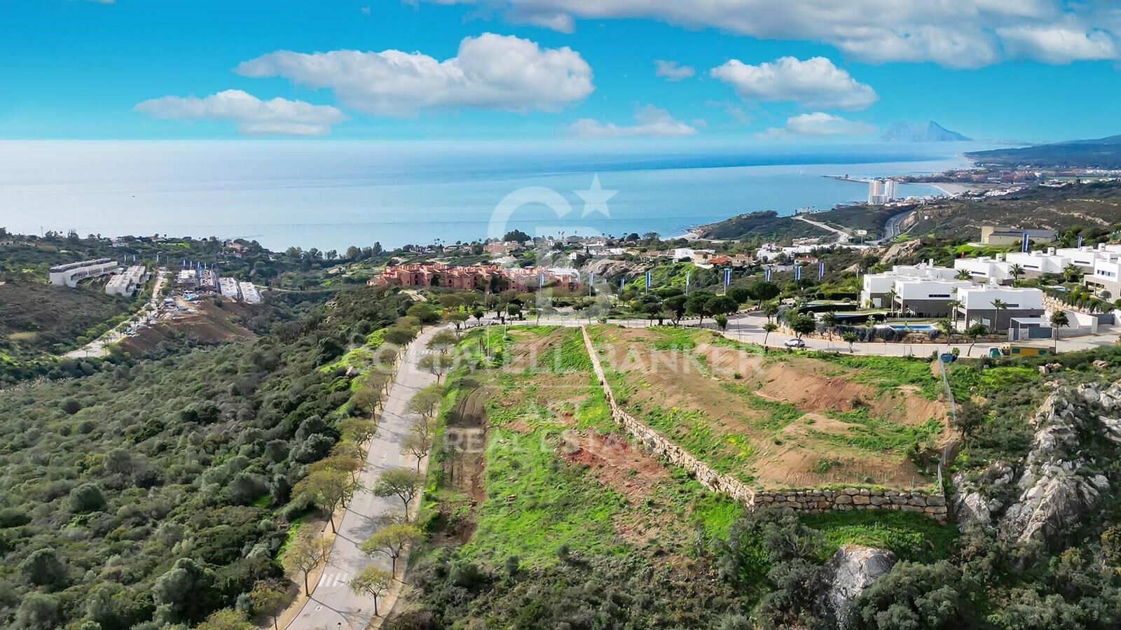 Exklusives Grundstück mit Panoramablick auf das Meer in Bahía de Las Rocas, Manilva