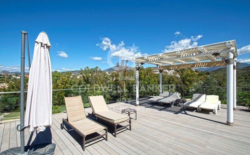 Luxury frontline golf villa in Nueva Andalucía, Marbella