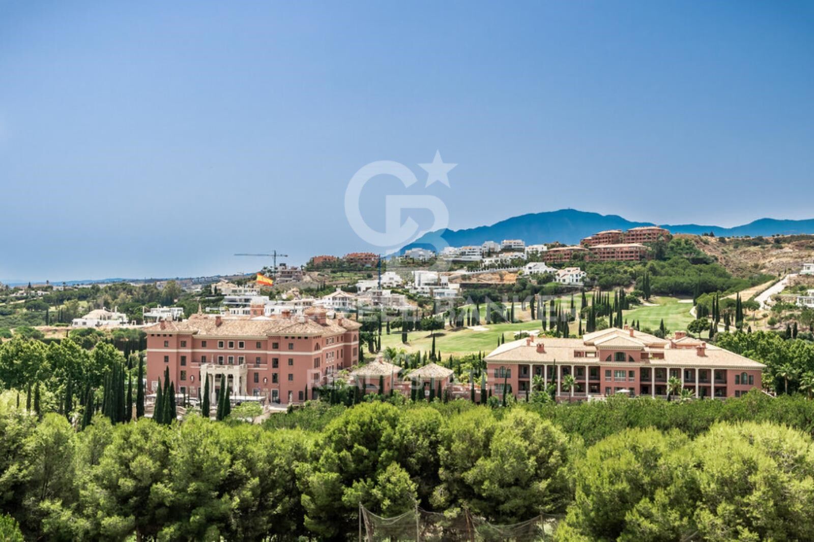 Villa contemporánea de lujo con vistas al mar en Los Flamingos, Benahavís