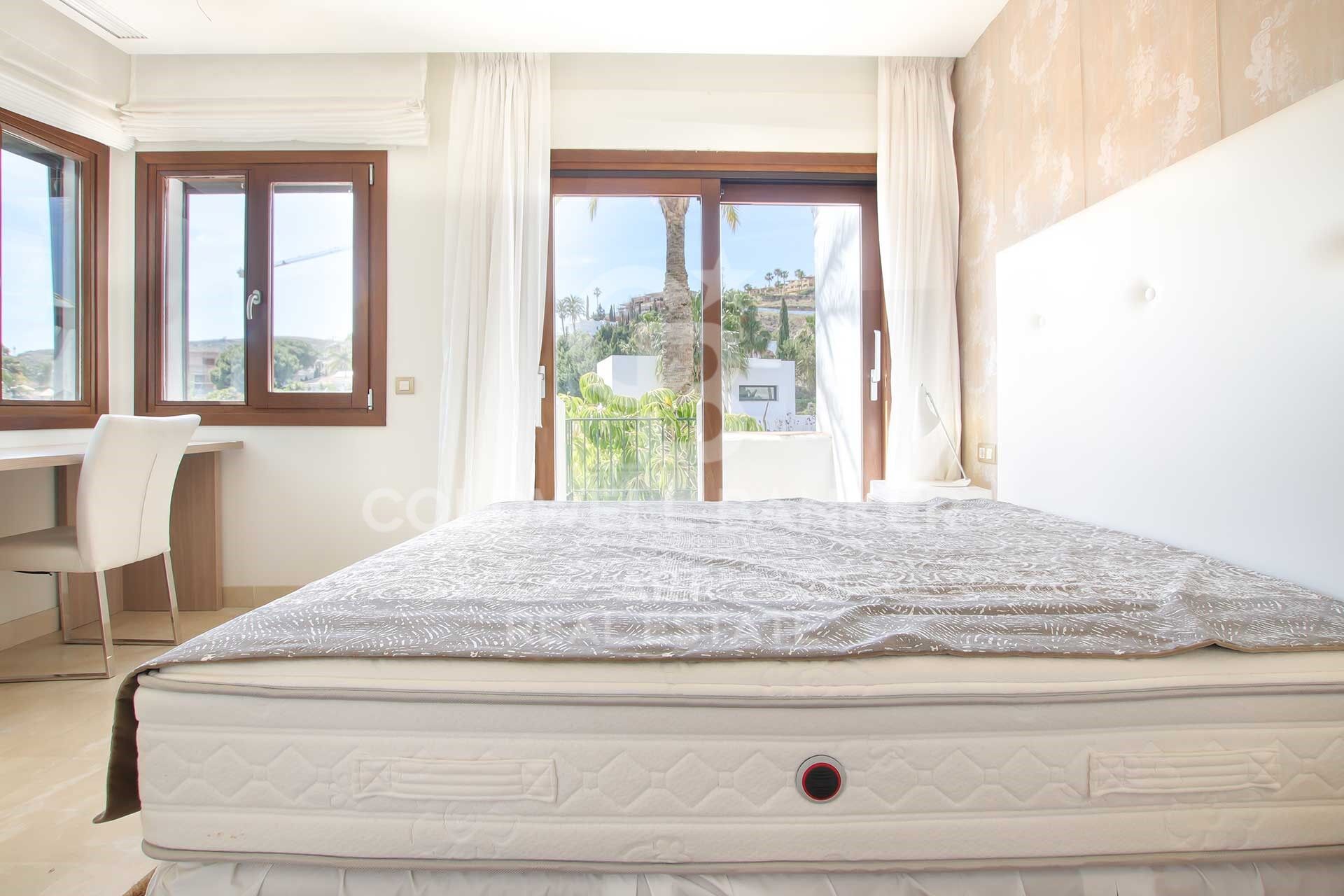 Elegantes Reihenhaus in Mirador del Paraíso, Benahavís