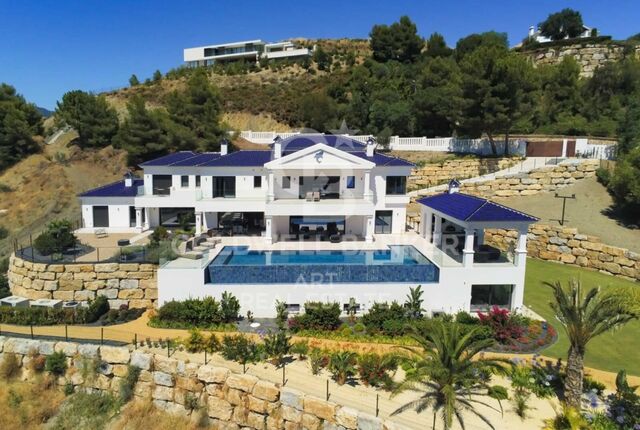 Exquisite villa in Marbella Club Golf Resort, Benahavís