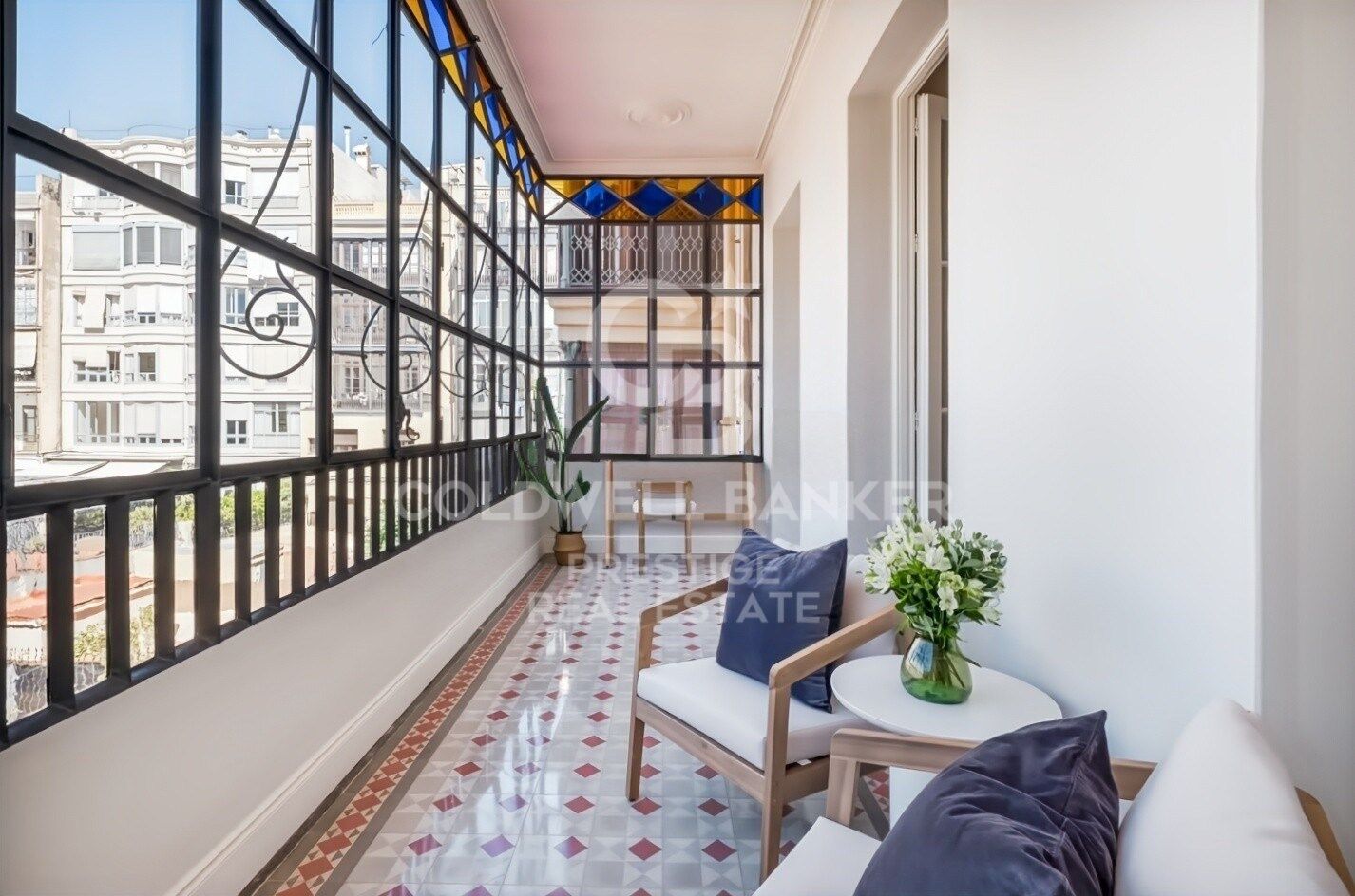 Elegancia histórica y confort moderno en el corazón del Eixample Derecho