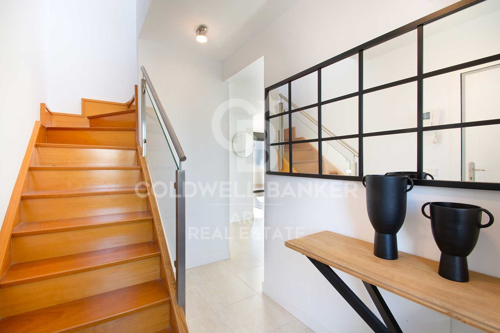 Elegante ático dúplex con vistas al mar en Selwo, Estepona