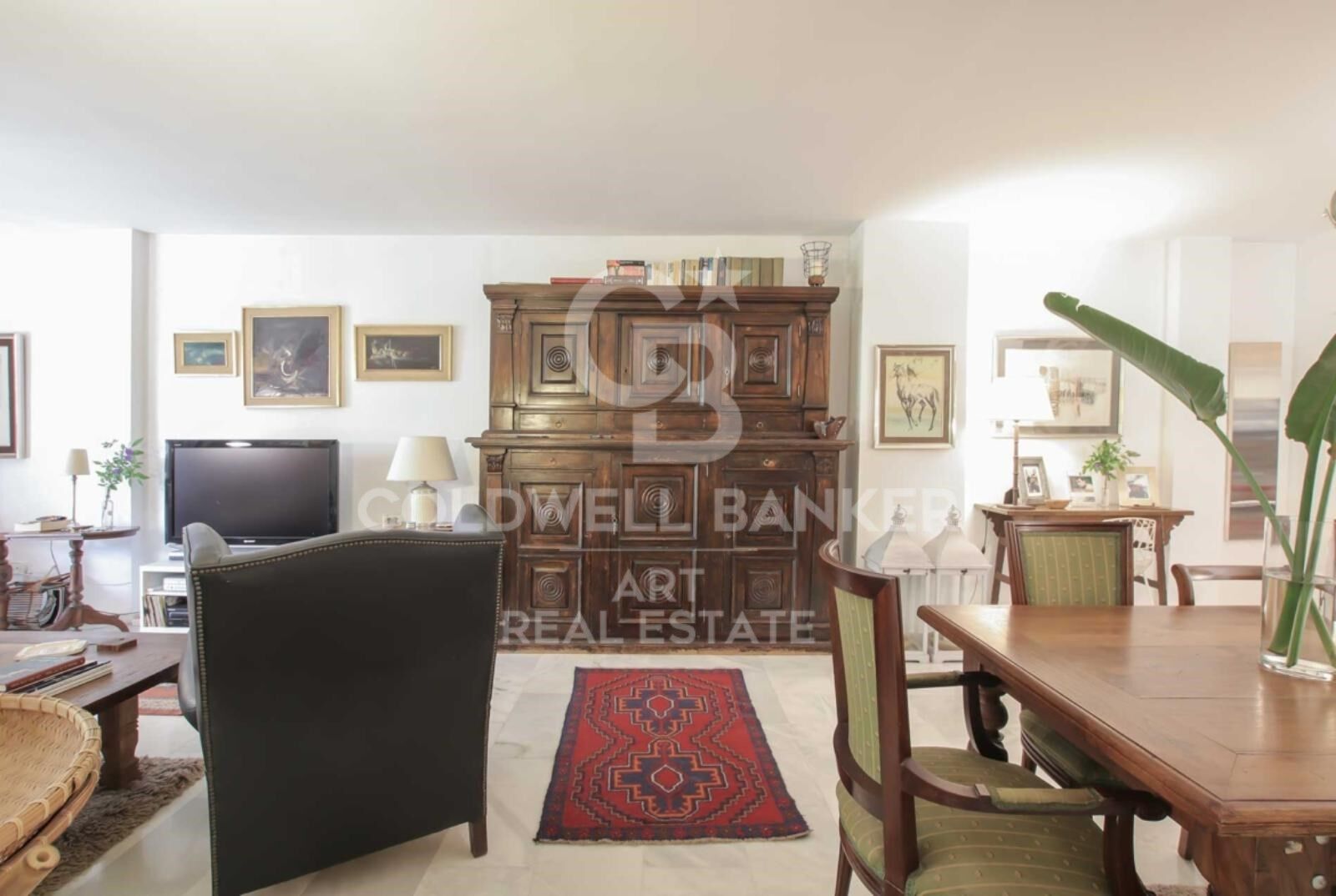 Elegante apartamento en la prestigiosa Milla de Oro de Marbella