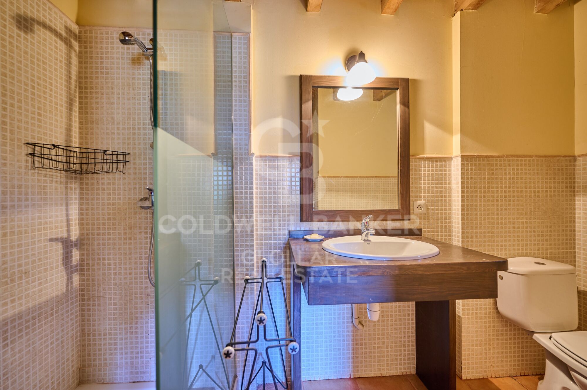 Casa con era ceretana en Err