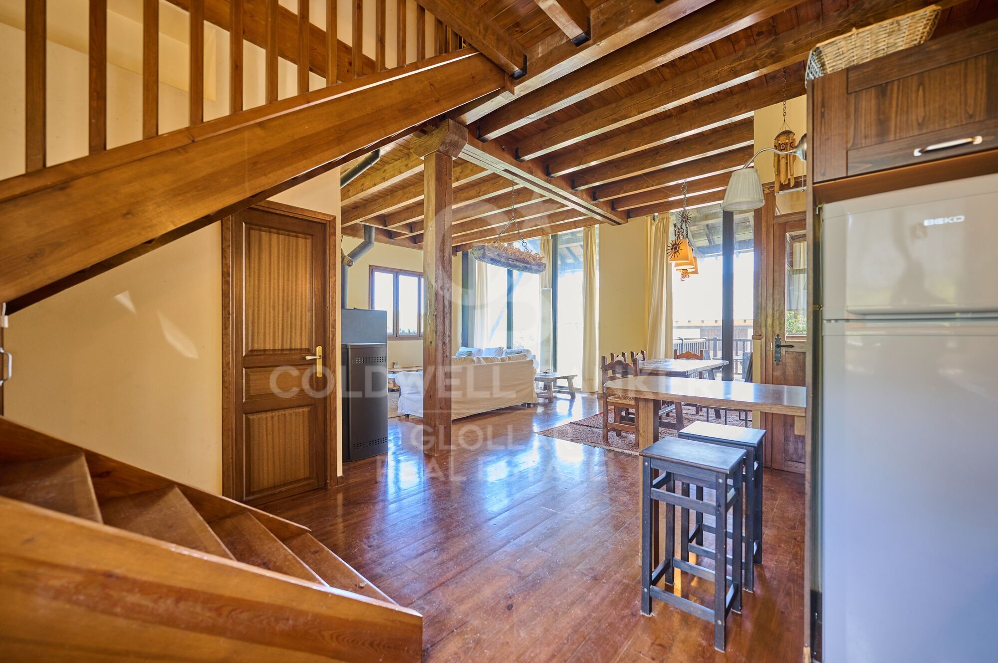 Village house Sale Err