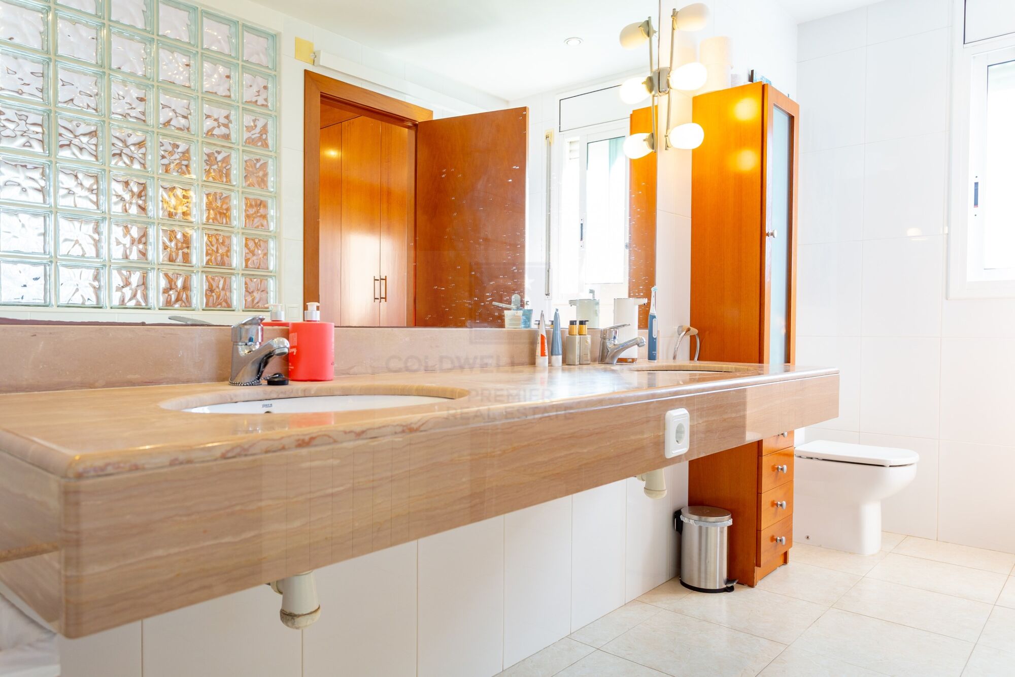 Individual house with pool and barbecue in Vilafortuny